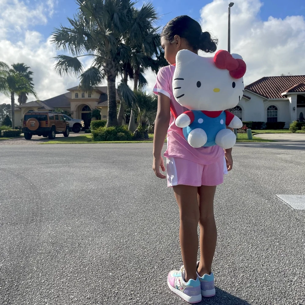 Hello Kitty 😻💖 Big Red Bow 15" Plush Backpack Bag NWT - Picture 3 of 10
